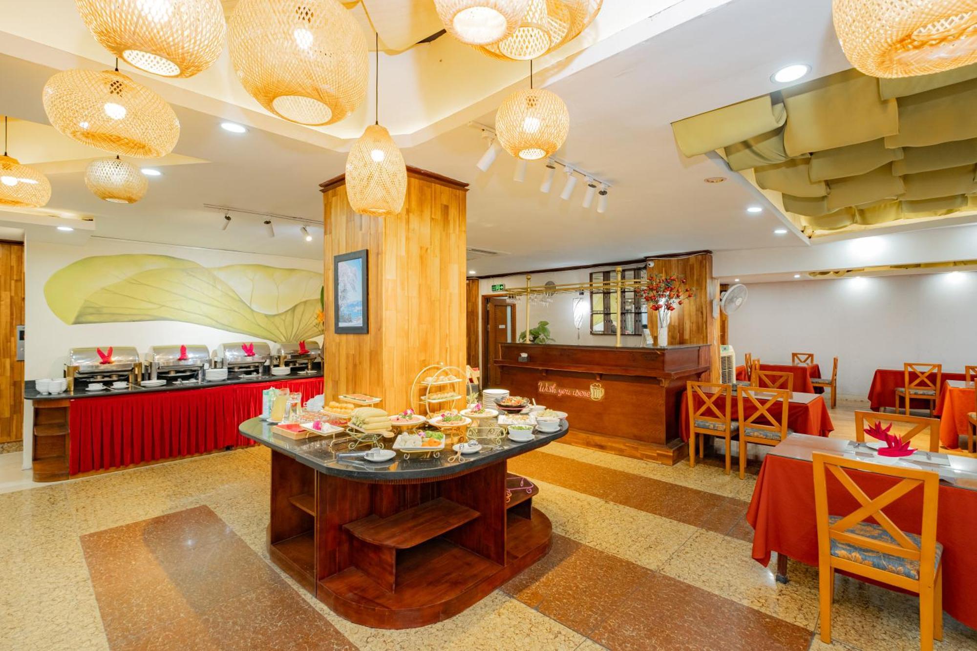 Sunset Westlake Hanoi Hotel Bagian luar foto