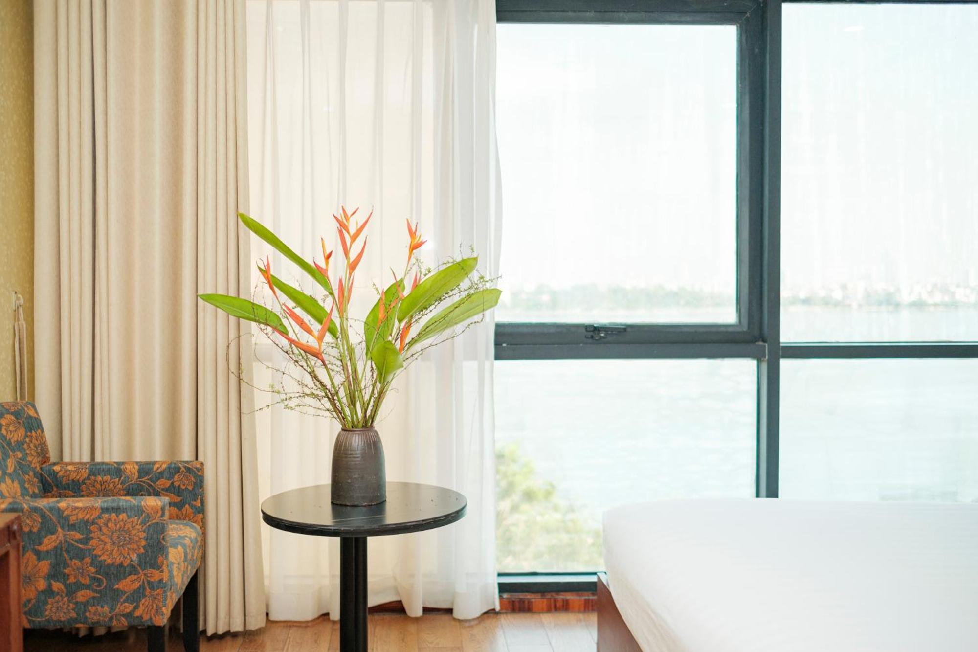 Sunset Westlake Hanoi Hotel Bagian luar foto