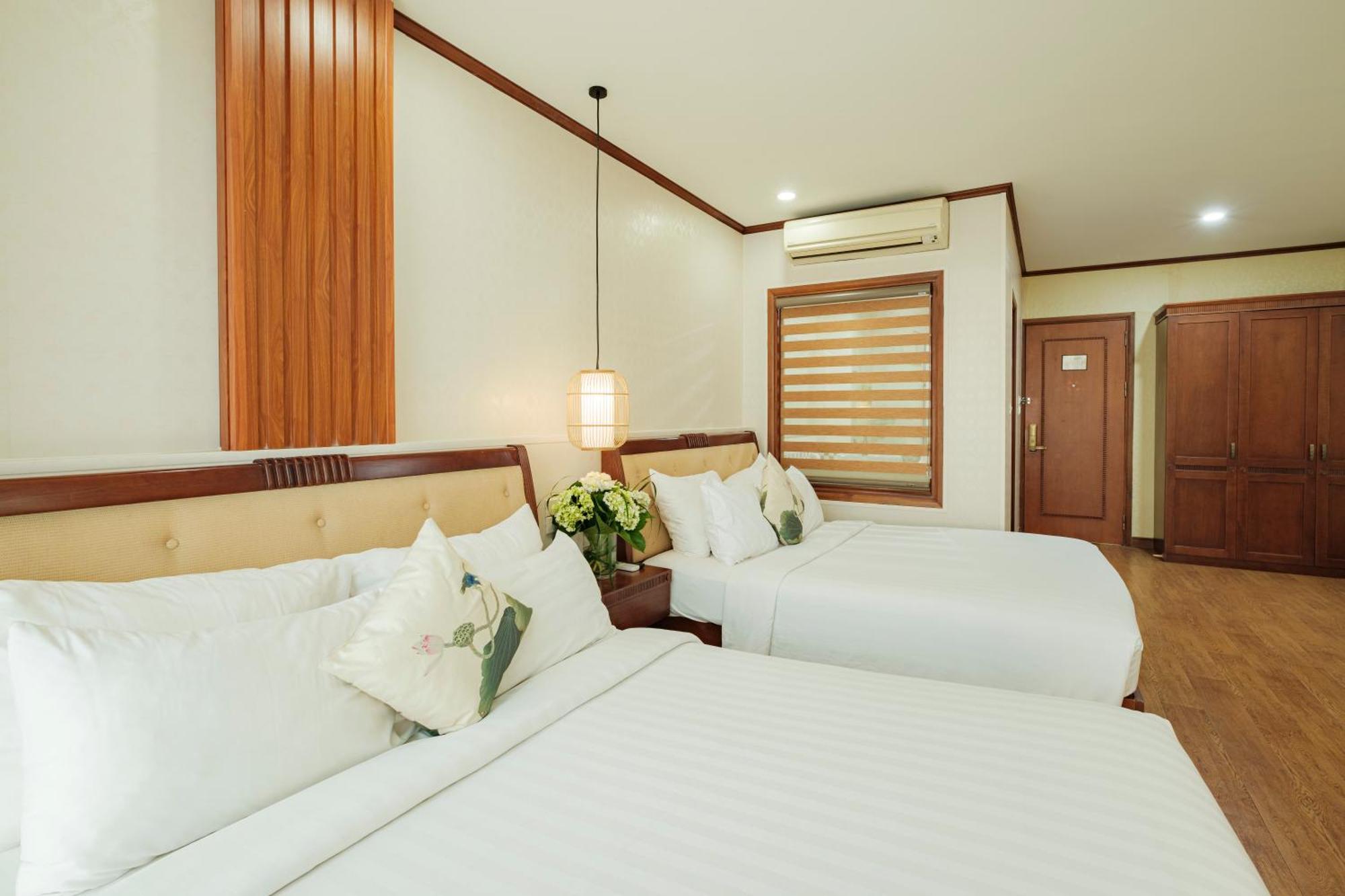 Sunset Westlake Hanoi Hotel Bagian luar foto