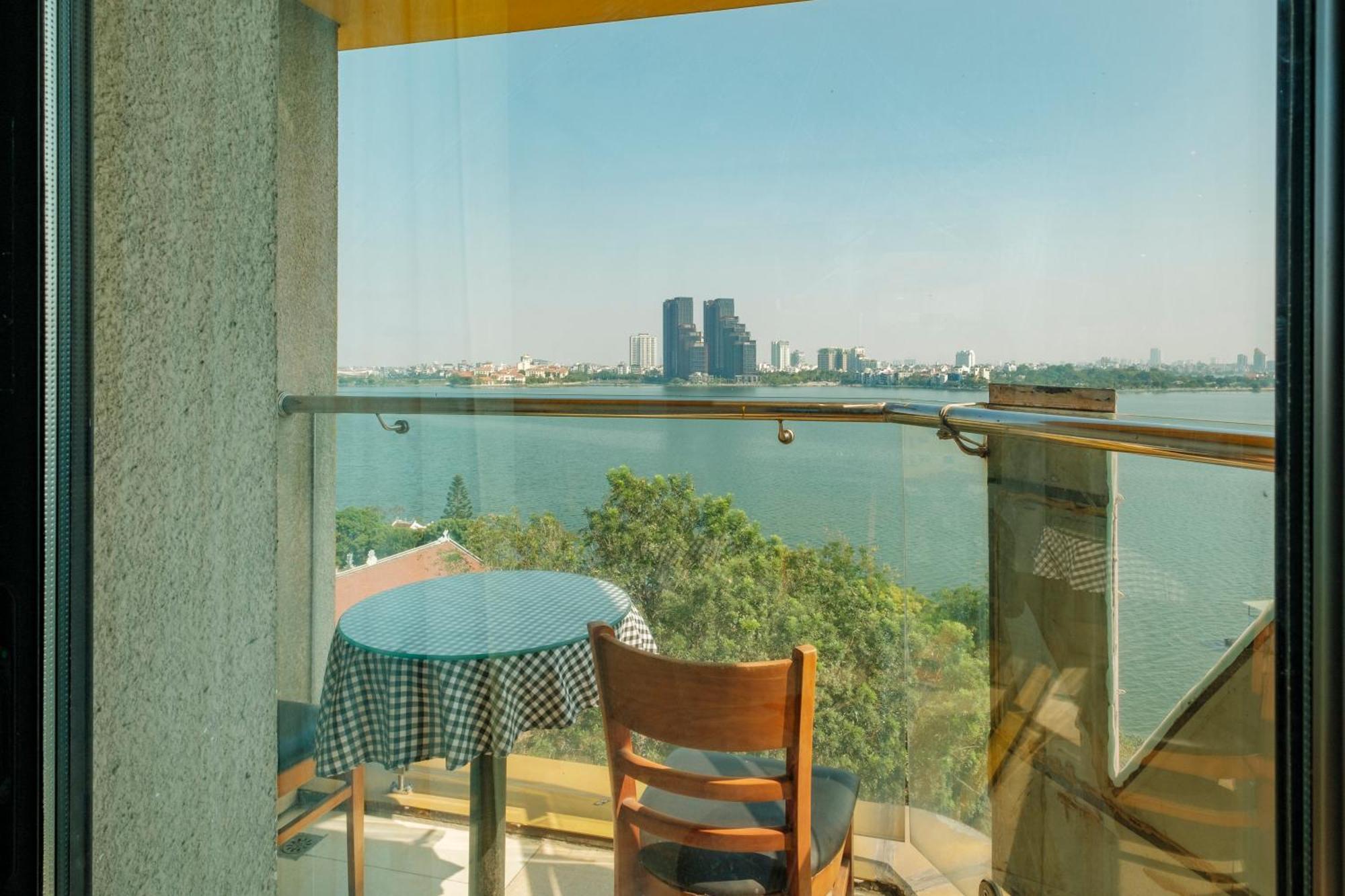 Sunset Westlake Hanoi Hotel Bagian luar foto