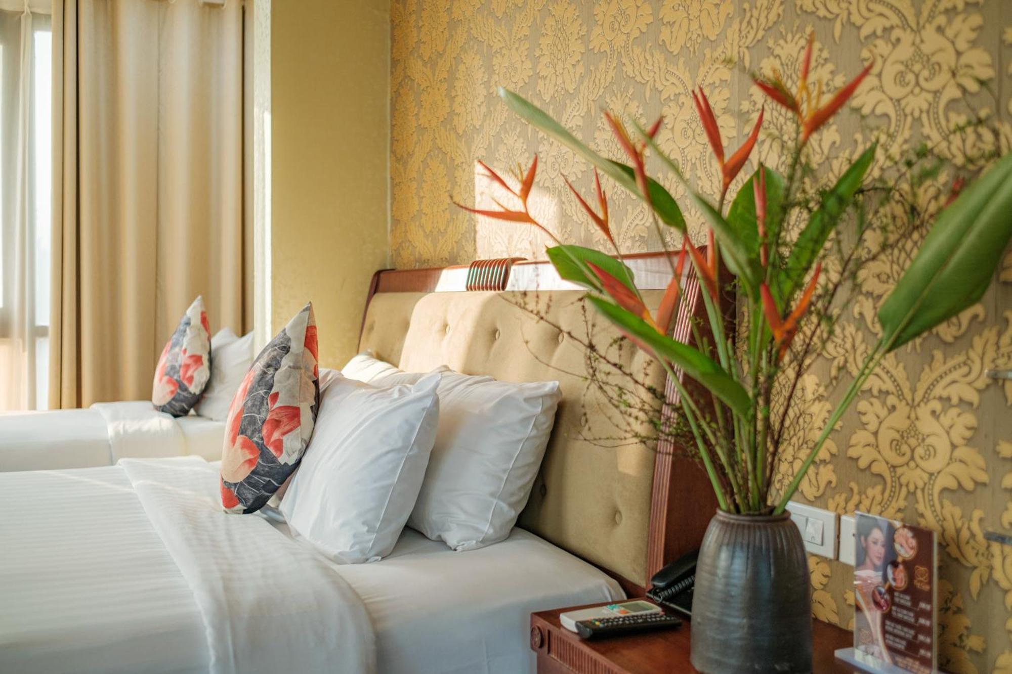 Sunset Westlake Hanoi Hotel Bagian luar foto