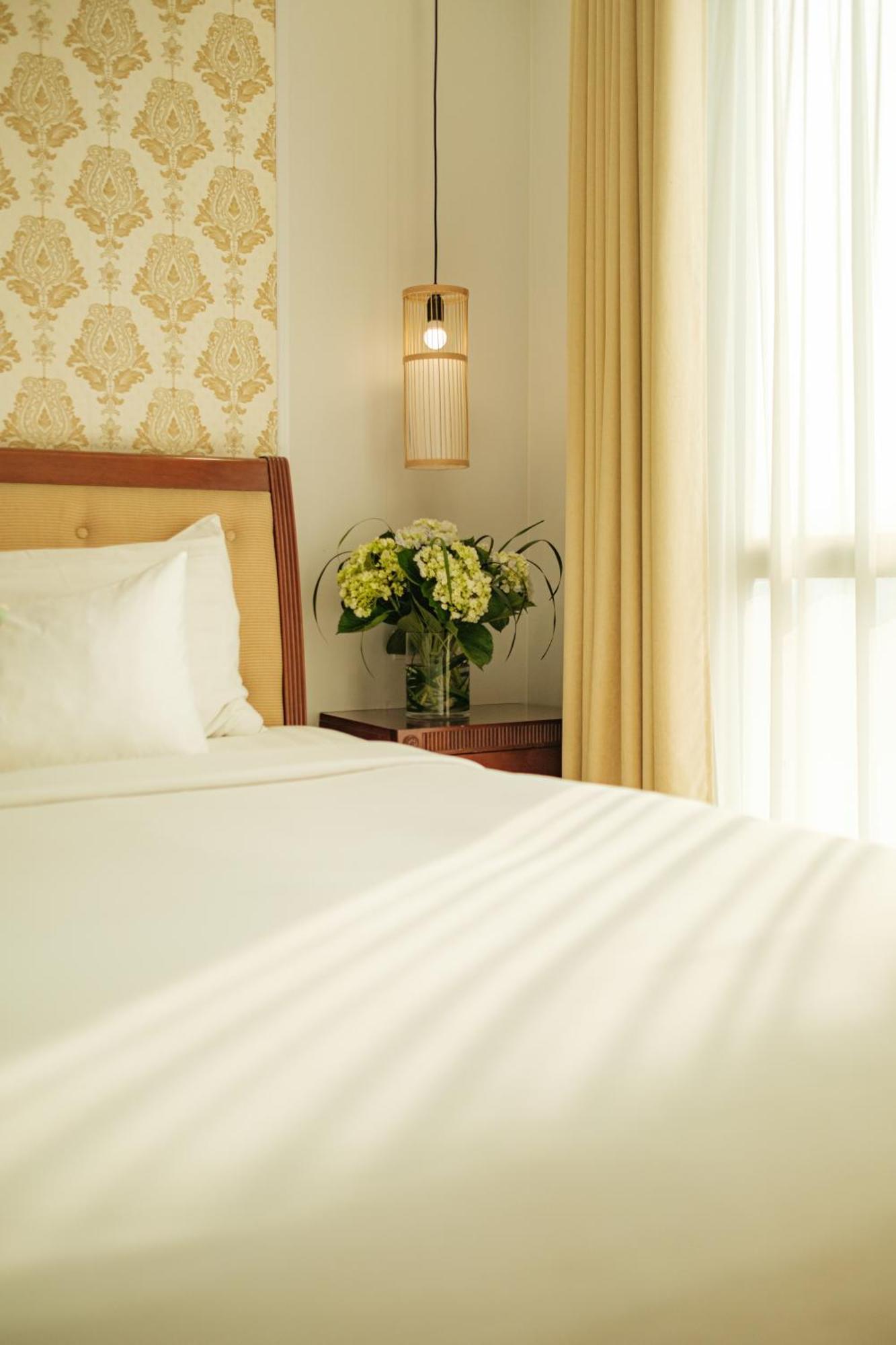 Sunset Westlake Hanoi Hotel Bagian luar foto