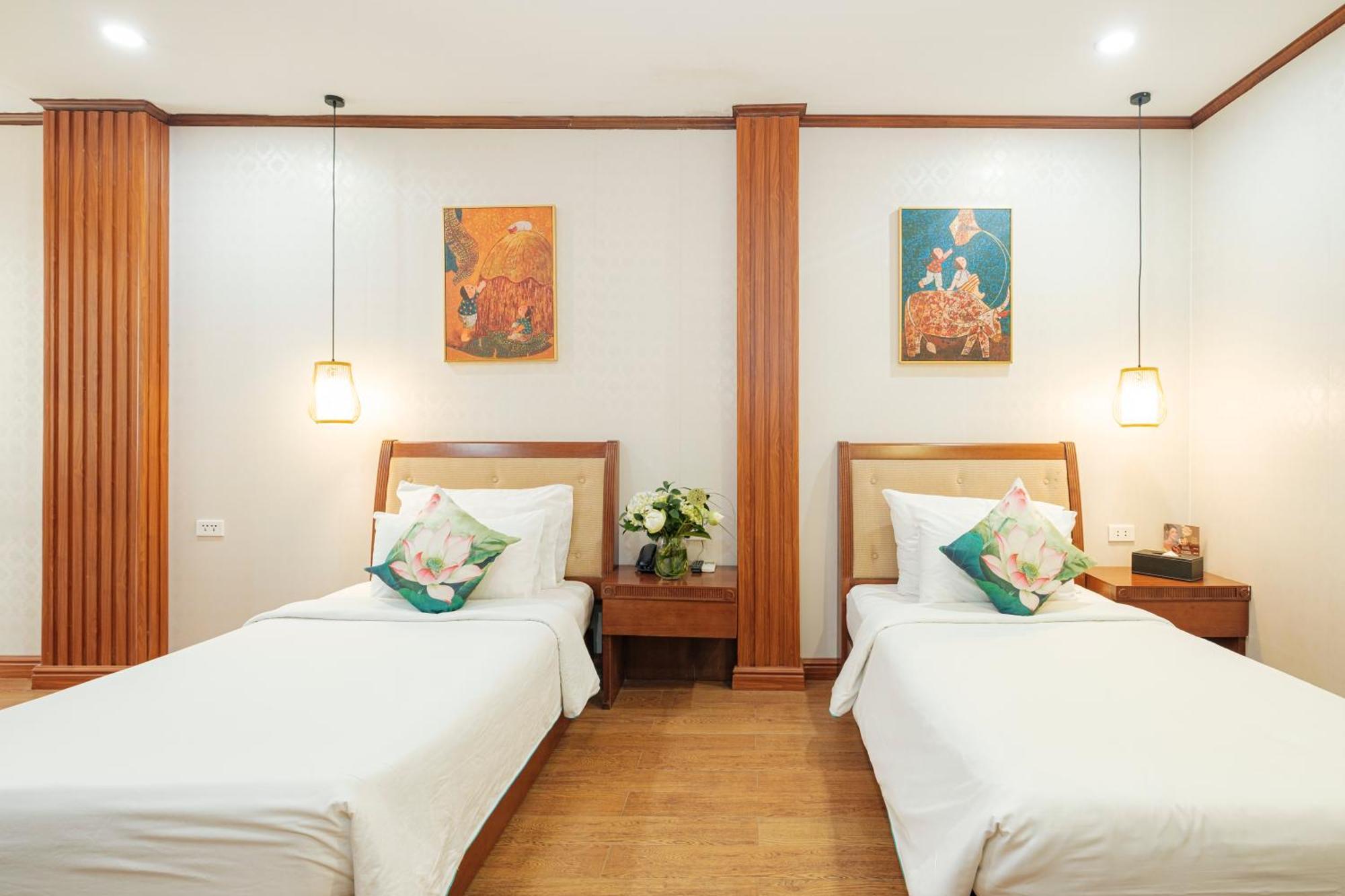 Sunset Westlake Hanoi Hotel Bagian luar foto