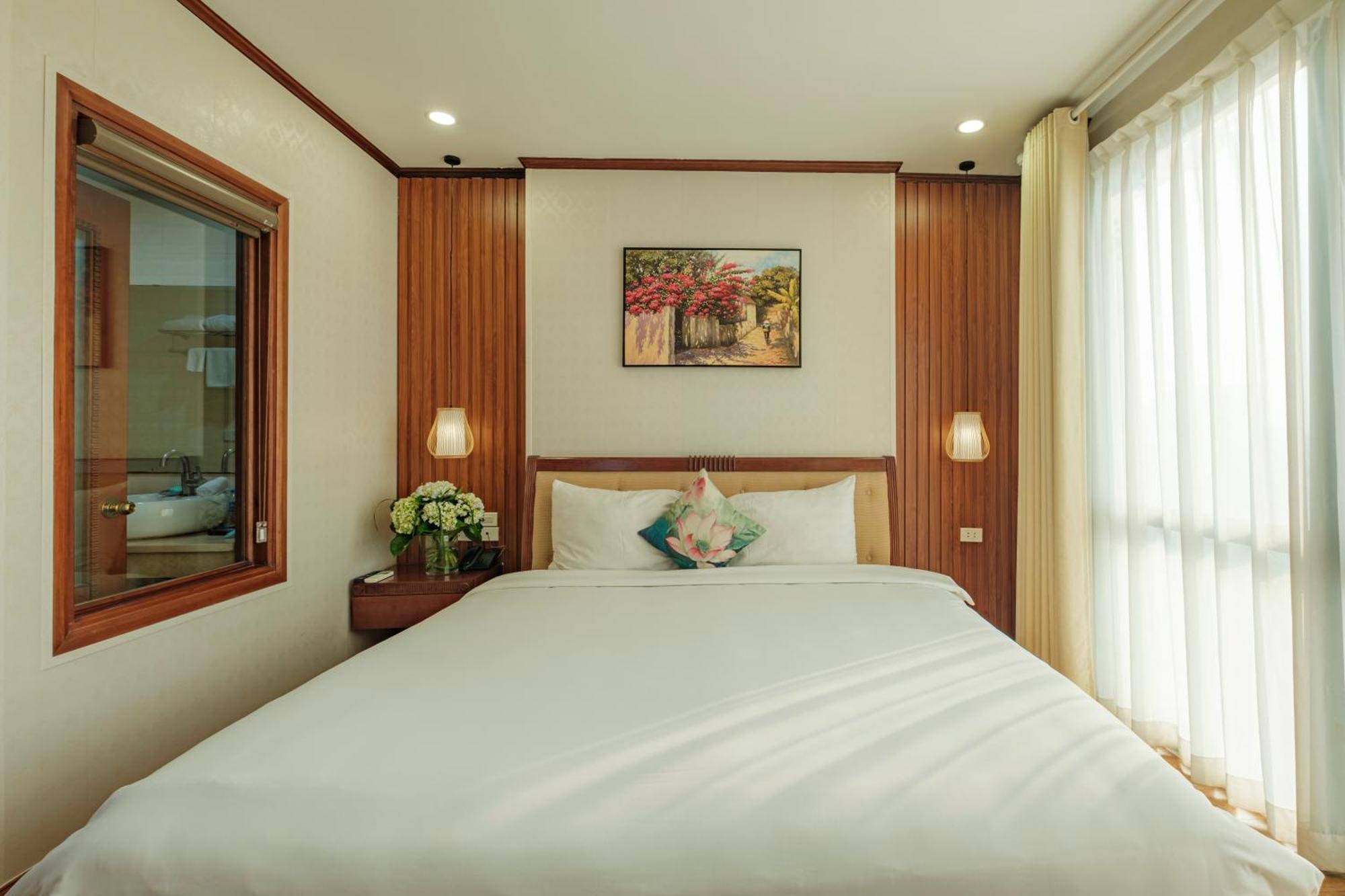 Sunset Westlake Hanoi Hotel Bagian luar foto